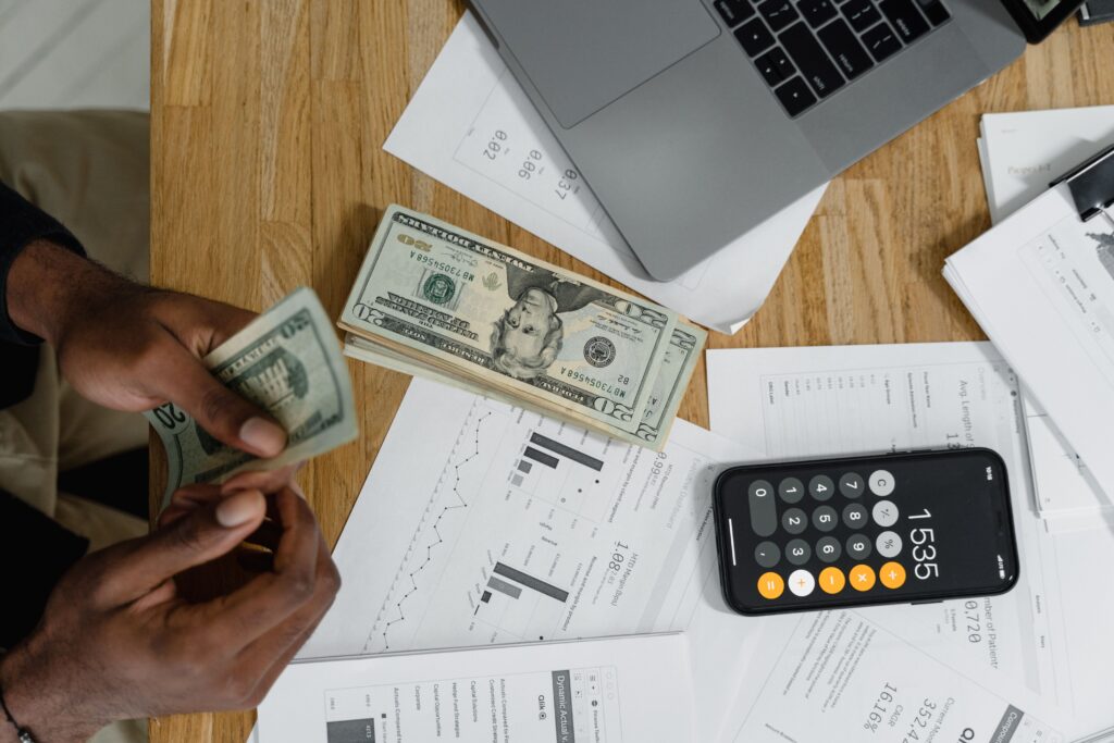How To Manage Money In A New Job